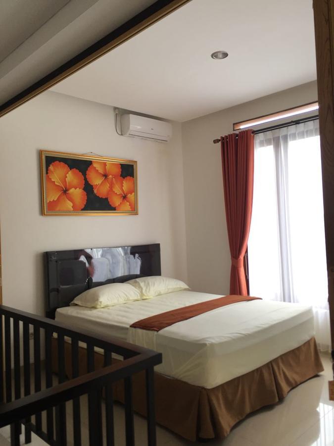 Padma Laguna Guesthouse Baturetno Екстериор снимка