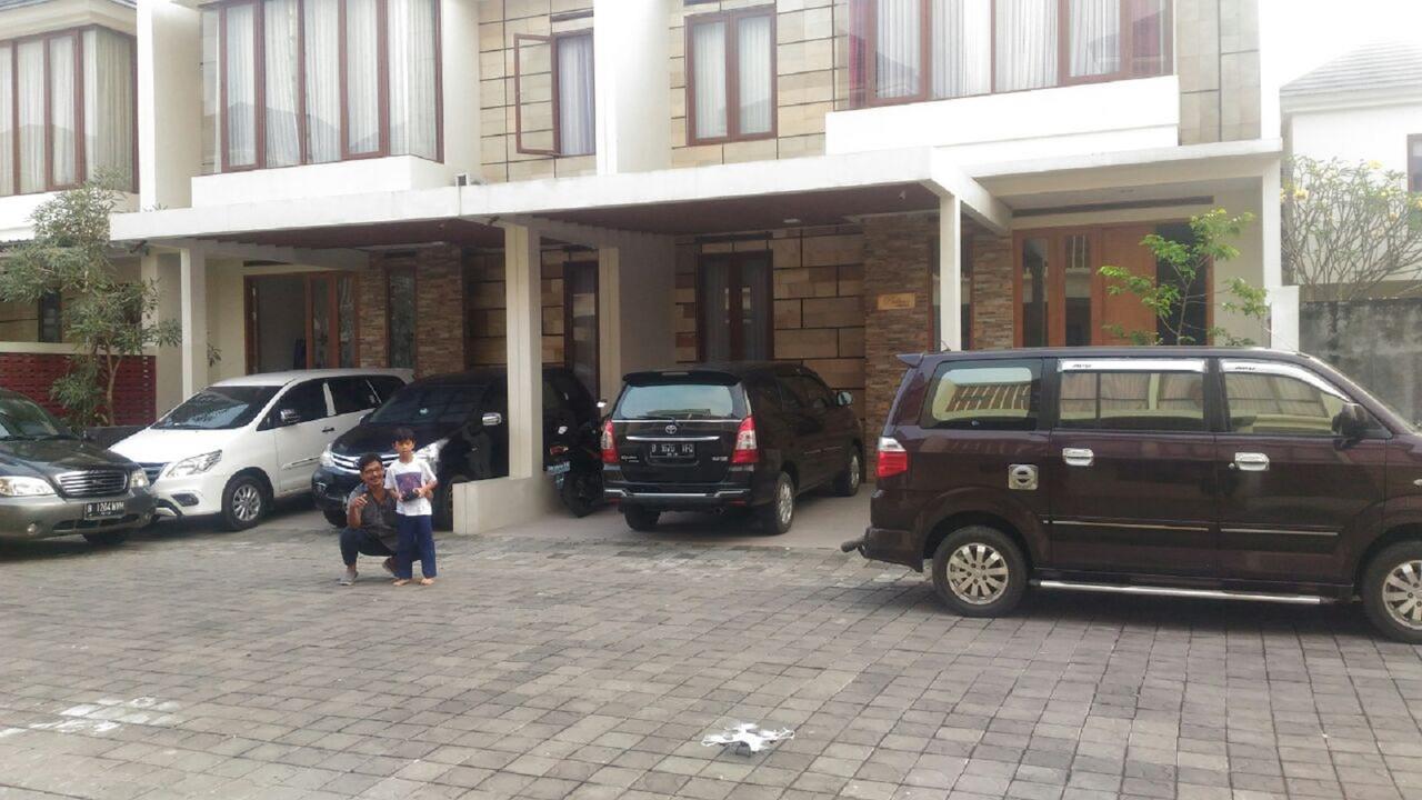 Padma Laguna Guesthouse Baturetno Екстериор снимка